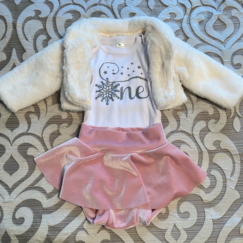 Winter onderland birthday outfit!